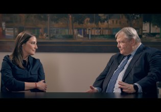 MEGA Stories: Αναζητώντας έναν μεγάλο ηγέτη