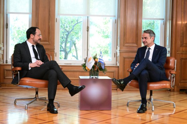 Μητσοτάκης – Χριστοδουλίδης: «Σημαντικό να συντονίζουμε το έργο μας» – «Έχουμε άριστη συνεργασία με την Ελλάδα»