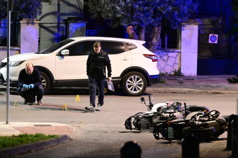 Άγιος Δημήτριος: Άφαντοι οι δράστες του εμβολισμού των μηχανών της ΔΙΑΣ – Κοντά στην ταυτοποίησή τους η ΕΛ.ΑΣ.