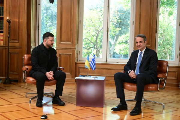 Στο Μαξίμου ο Ζελένσκι, συναντάται με Μητσοτάκη – Στο επίκεντρο η υπογραφή συμφωνίας για το φυσικό αέριο