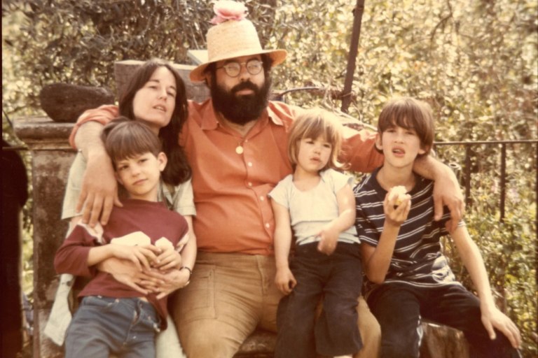 Η κρυμμένη φλόγα της Έλινορ Κόπολα – Oι εξωσυζυγικές σχέσεις του Φράνσις, η μητρότητα, το σινεμά, ο καρκίνος