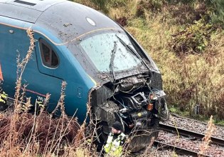 Βρετανία: Τέσσερις τραυματίες σε εκτροχιασμό τρένου στη βορειοδυτική Αγγλία