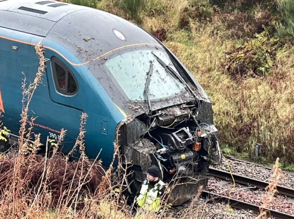 Βρετανία: Τέσσερις τραυματίες σε εκτροχιασμό τρένου στη βορειοδυτική Αγγλία