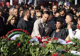 Κασσελάκης: Να γίνεις η φωνή και η ασπίδα της Δημοκρατίας, αυτό ζητάει το Πολυτεχνείο σήμερα