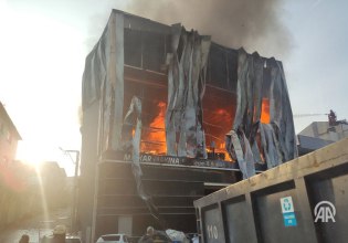 Τουρκία: Πυρκαγιά σε αποθήκη αρωματοποιίας – Έξι νεκροί – Σοκαριστικά βίντεο