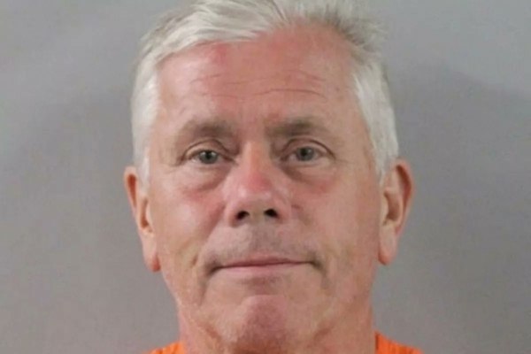 Φλόριντα: Αφέθηκε ελεύθερος 62χρονος που προσπάθησε να πνίξει τη νύφη και ερωμένη του