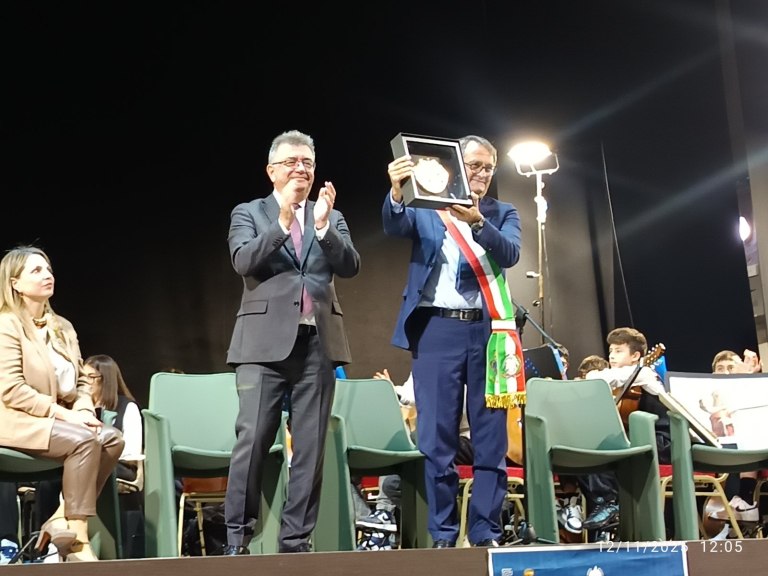 Μνημόνιο αδελφοποίησης της Κορίνθου με την Γκαλατίνα