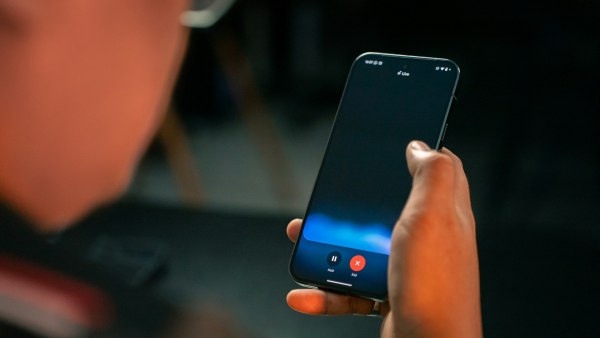 Google: Υπότιτλοι σε πραγματικό χρόνο στο Gemini Live – Η αναβαθμισμένη λειτουργία ξεκίνησε