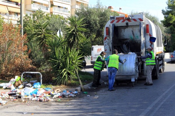 Βόνιτσα: Κατέληξε ο υπάλληλος που έπεσε από το απορριμματοφόρο και χτύπησε στο κεφάλι του