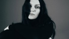 Η Jessie J «λύγισε» στη σκηνή: Δάκρυα, εξομολόγηση για την αποβολή και ένα τραγούδι-φόρος τιμής στον σωματοφύλακά της
