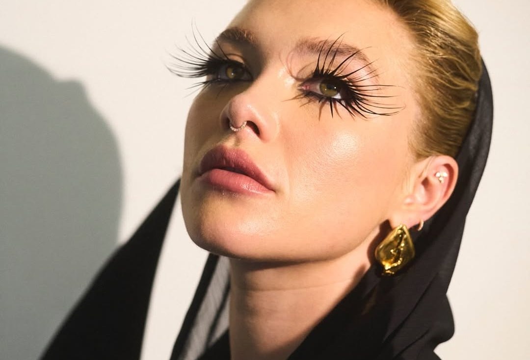 Φλόρενς Πιου: «Όσο περισσότερο εκθέτεις τη ζωή σου, τόσο περισσότερο σχολιάζουν»