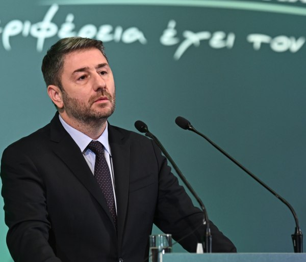 Ανδρουλάκης: Μπορούμε να νικήσουμε το σκοτεινό σύστημα της διαφθοράς του Μητσοτάκη