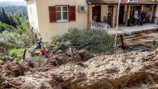 Μετρούν τις πληγές τους οι κάτοικοι στη δυτική Ελλάδα από την κακοκαιρία