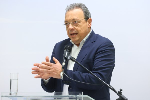 Φάμελλος: Συνεργασία των προοδευτικών δυνάμεων στα μεγάλα θέματα – Για κυβερνητική πρόταση στις εκλογές