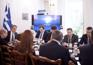 Κυρ. Μητσοτάκης: Με νέο γύρο «μασάζ», και στο κόμμα και στην κοινωνία, πασχίζει να αντιστρέψει το κλίμα