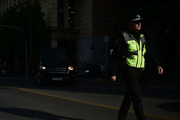 Αναποδογύρισε αυτοκίνητο στο Χαλάνδρι – Κλειστή η μία λωρίδα στην κάθοδο