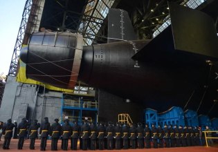 Η Ρωσία εγκαινίασε το πυρηνικό υποβρύχιο Χαμπαρόβσκ ικανό να φέρει το υπερόπλο Poseidon [βίντεο]