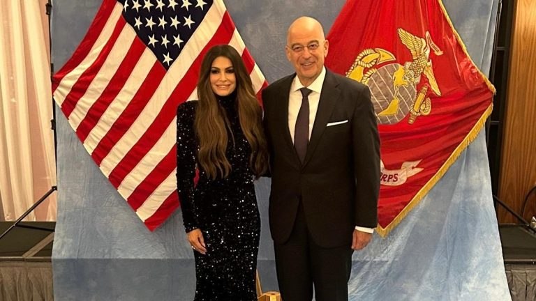 Συνάντηση Δένδια με τη νέα πρέσβειρα των ΗΠΑ στην Αθήνα Γκίλφοϊλ