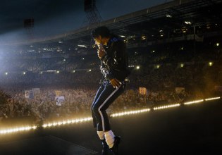 Κυκλοφόρησε το πρώτο τρέιλερ της βιογραφικής ταινίας του Μάικλ Τζάκσον – «Μια εκ βαθέων ματιά στην ζωή του»