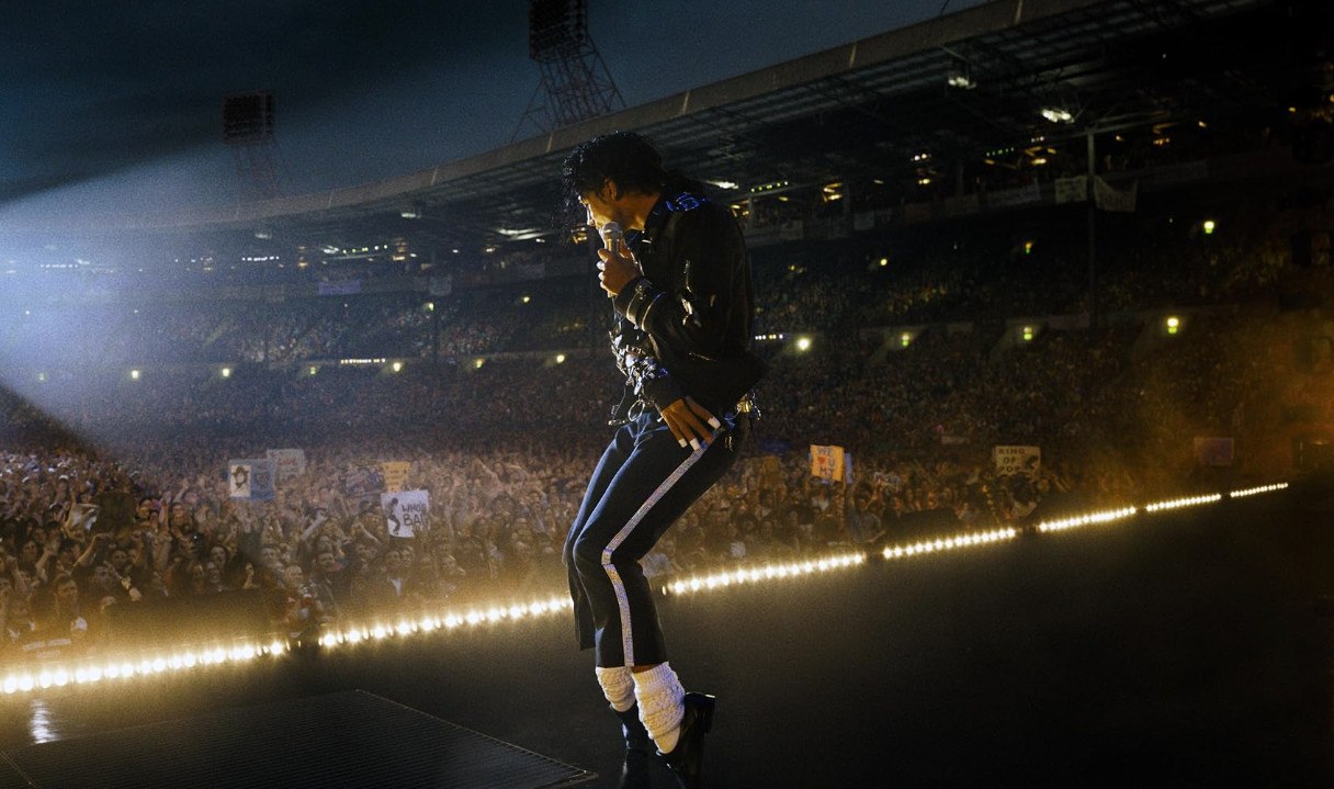 Κυκλοφόρησε το πρώτο τρέιλερ της βιογραφικής ταινίας του Μάικλ Τζάκσον – «Μια εκ βαθέων ματιά στην ζωή του»