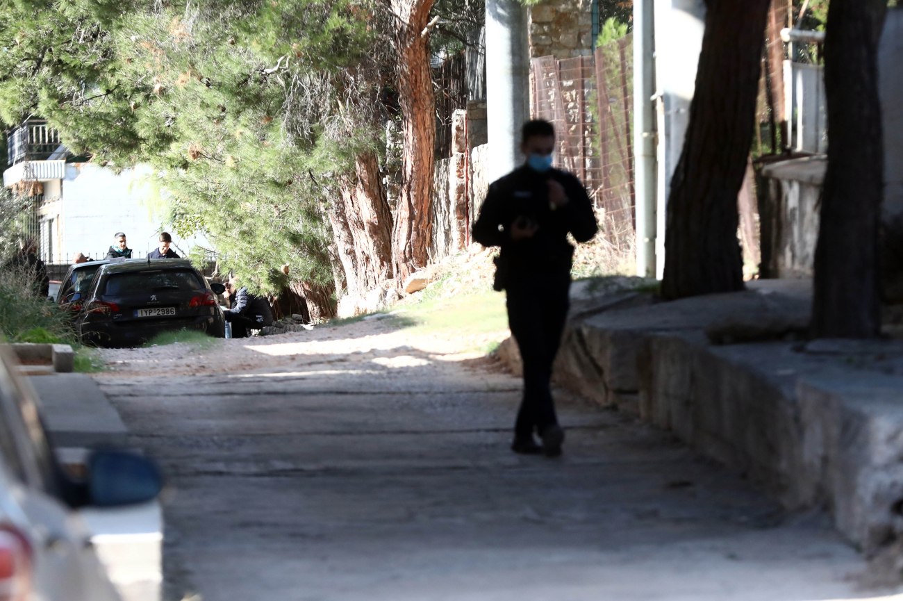 Νέα Πέραμος: Οι τραγικές συνθήκες διαβίωσης, οι καταχρήσεις και η βία που οδήγησαν στο φονικό