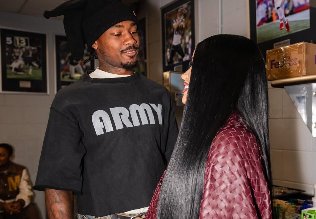 Η Cardi B έφερε στον κόσμο το τέταρτο παιδί της – και πρώτο με τον Στέφον Ντιγκς