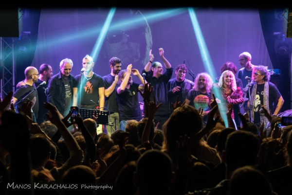 Παύλος Σιδηρόπουλος: Λίγο πριν τη συναυλία – αφιέρωμα, ο ντράμερ του Κυριάκος Δαρίβας θυμάται