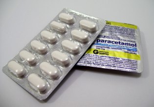 Η βιβλιογραφία διαψεύδει τους ισχυρισμούς Τραμπ για σχέση παρακεταμόλης και αυτισμού