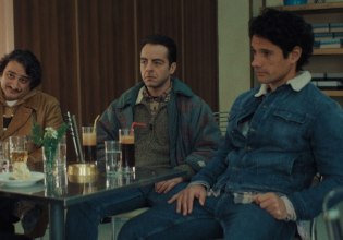 «Ριφιφί»: Η νέα σειρά του Σωτήρη Τσαφούλια μας ταξιδεύει στο 1992 και στη μεγάλη ληστεία που συγκλόνισε το πανελλήνιο