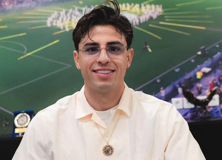 ΑΕΚ: Ανανέωσε το συμβόλαιο του Λάζαρου Ρότα ως το 2030