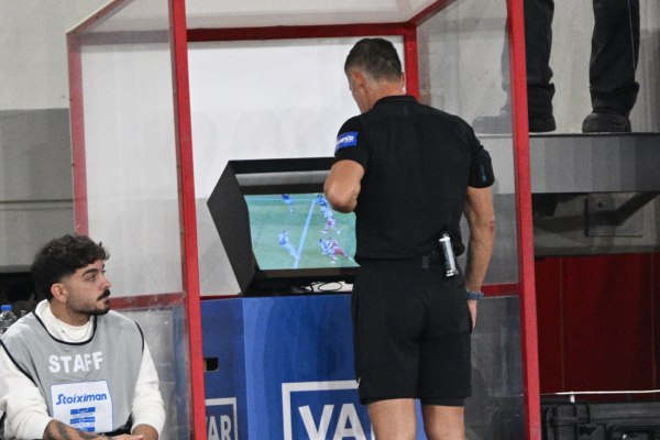 Επέμειναν για πέναλτι οι Τζήλος, Σιδηρόπουλος – Όλοι οι διάλογοι