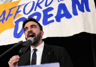 Πώς ο Ζοχράν Μαμντάνι έφτιαξε νικηφόρο συνασπισμό μιλώντας για πραγματικά προβλήματα