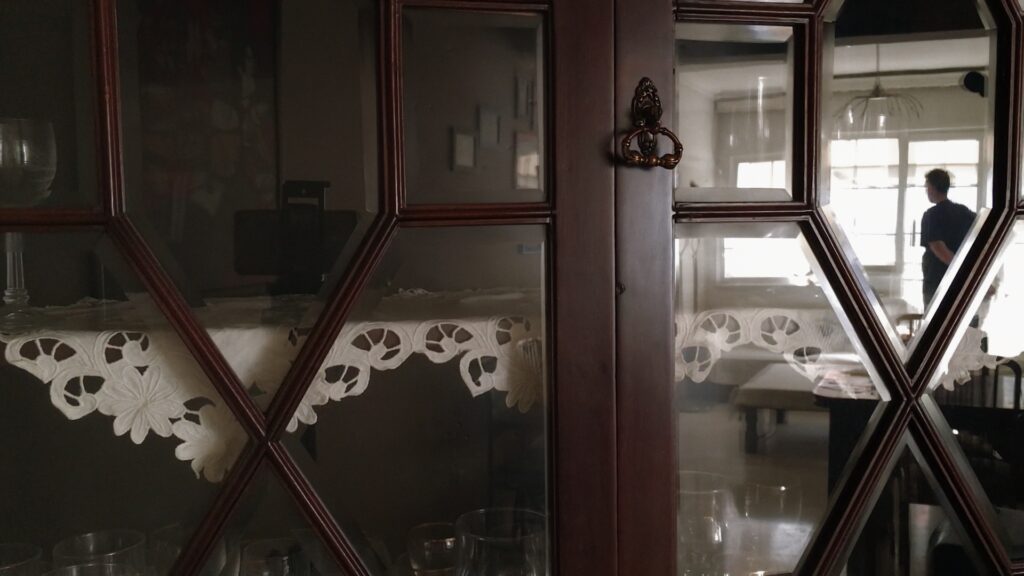 «ΛΟ»: Το ντοκιμαντέρ του Θανάση Βασιλείου με τη δική του προσωπική ιστορία για τη Χούντα στον Δαναό