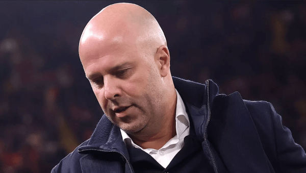 Με την πλάτη στον τοίχο ο Σλοτ: «Έχει μια εβδομάδα για να σώσει τη δουλειά του»