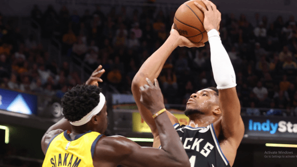 Οι αντιδράσεις του Αντετοκούνμπο μετά το νικητήριο καλάθι του κόντρα στους Πέισερς (vid)