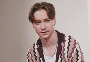 Πρώην σταρ της Disney προκαλεί αντιδράσεις με εφαρμογή ΑΙ που σου επιτρέπει να μιλάς με νεκρούς συγγενείς