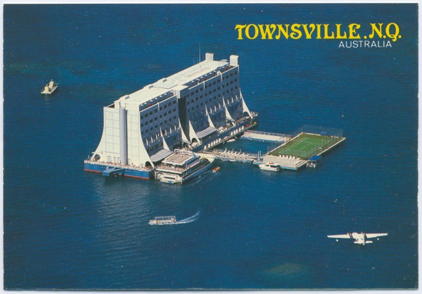 Four Seasons Barrier Reef Floating Resort 