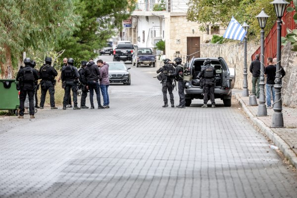 Μακελειό στα Βορίζια Ηρακλείου: Νεκροί και τραυματίες από πυροβολισμούς – Αντίποινα για τη βόμβα σε σπίτι