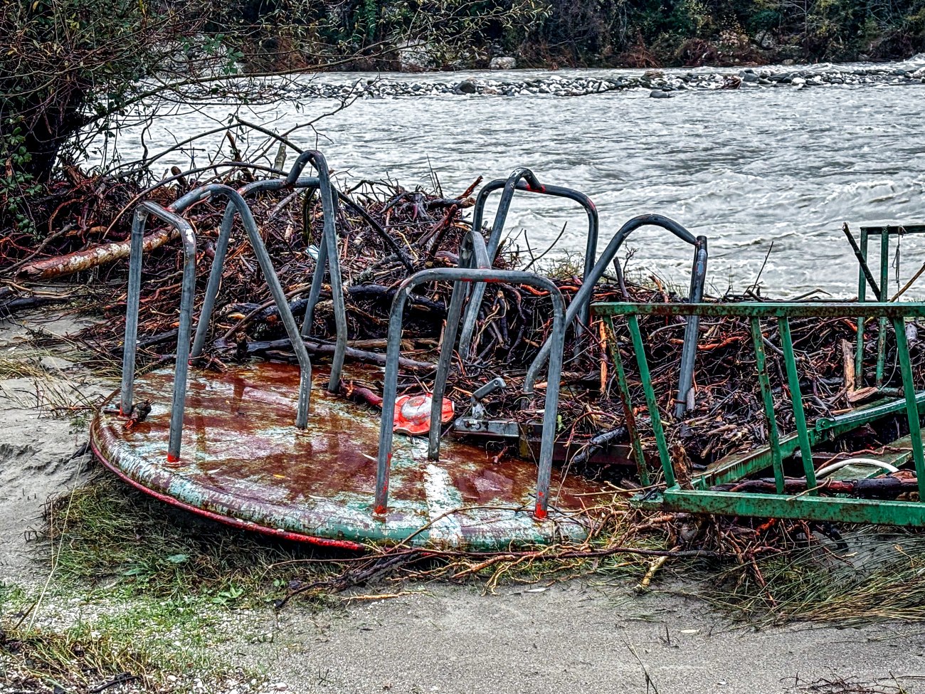Κακοκαιρία Adel: Καταστροφές στη Δυτική Ελλάδα – Με 40mm βροχής πλημμύρησε η Αθήνα – Πότε υποχωρούν τα φαινόμενα