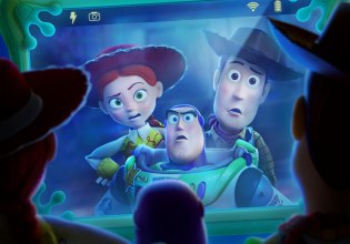 Toy Story 5: To tablet σκότωσε το παιχνίδι – Τελικά πόσες ώρες πρέπει να περνούν τα παιδιά στις οθόνες;