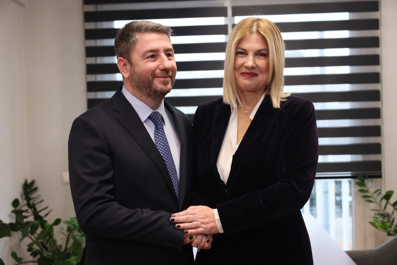 Φωτιά άναψε μεταξύ ΠΑΣΟΚ – ΝΔ η Ράνια Θρασκιά με δήλωση για διάλογο με Τσίπρα – Ατζέντα «Τσιπρολογία» έχει το Μαξίμου, λέει η Χ. Τρικούπη