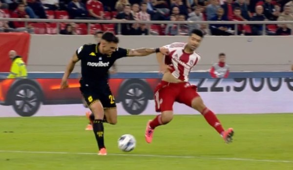 Ο Σίμπερτ δεν έδωσε πέναλτι -μαρς στον Ολυμπιακό, σε ανατροπή του Ταρέμι από τον Άλβαρο (vid)