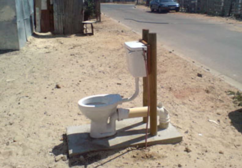 Η Αφρική χρειάζεται… τουαλέτες – Τι αναφέρει νέα έρευνα