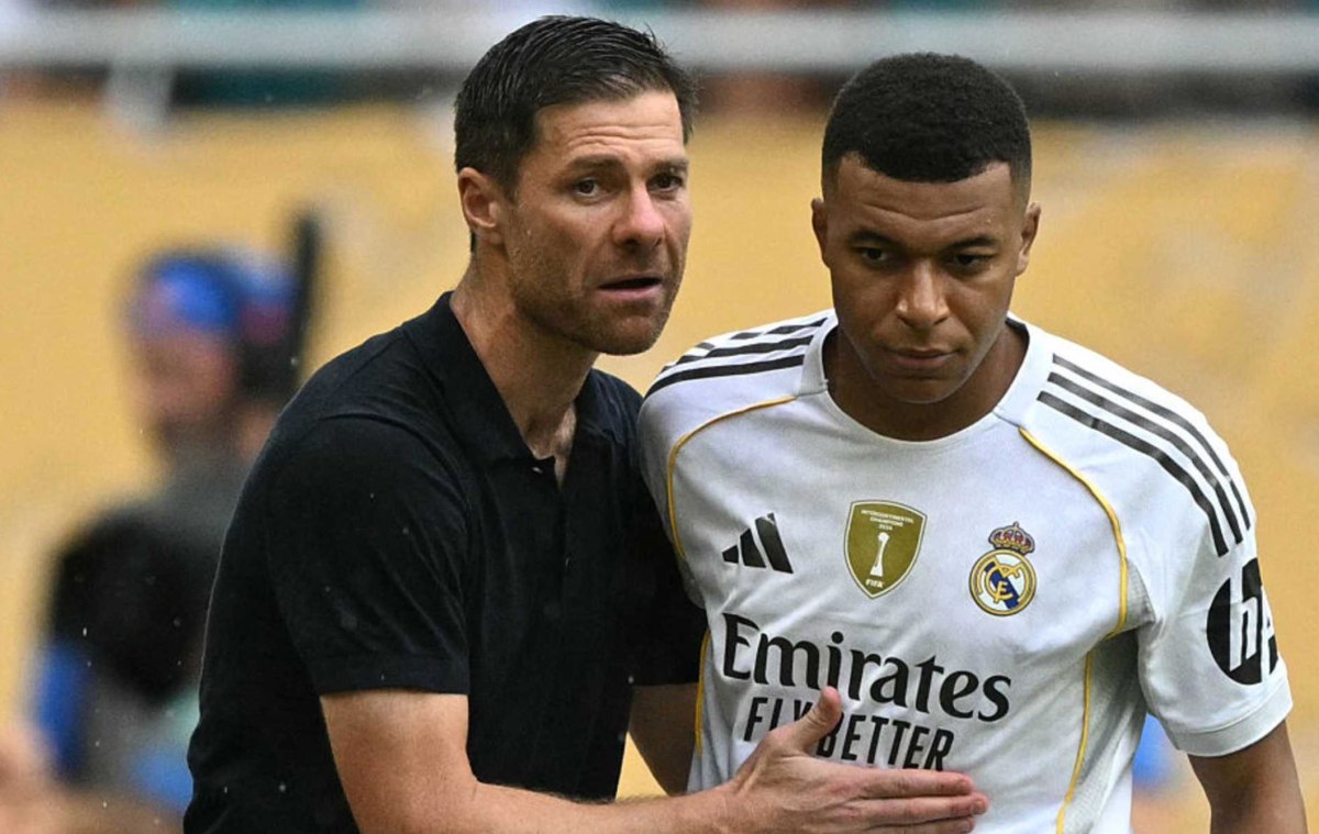 Η αποστολή της Ρεάλ Μαδρίτης για το ματς με τον Ολυμπιακό: Χωρίς Κουρτουά και Χάουσεν στο Καραϊσκάκη