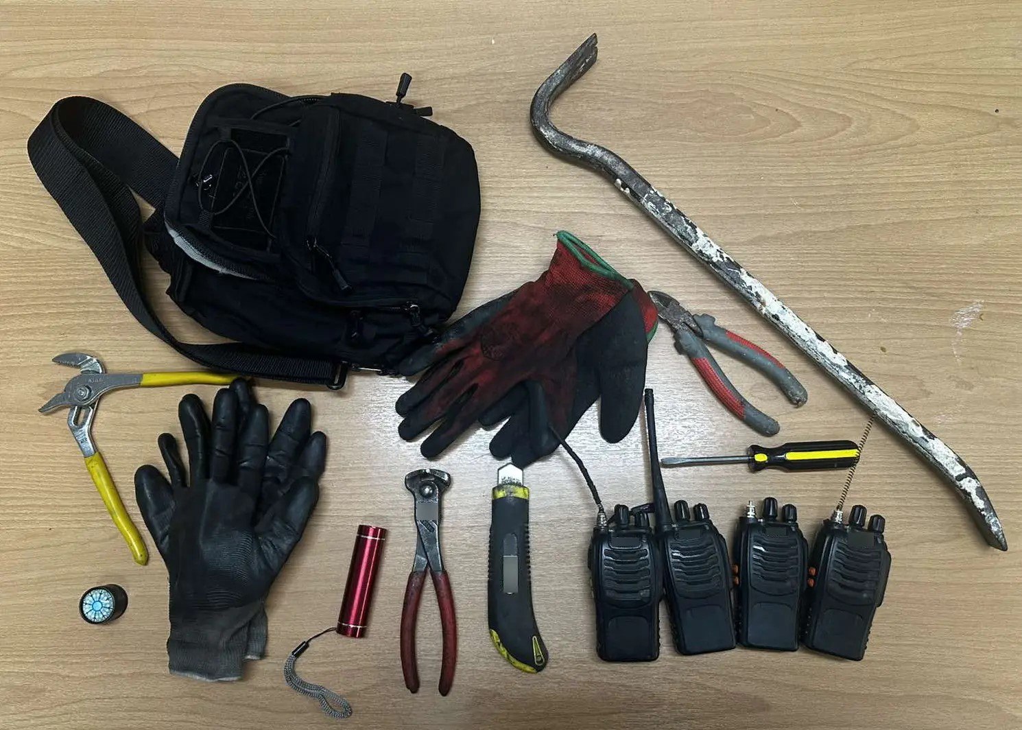 Άνω Λιόσια: Συνελήφθησαν 4 άτομα που ξήλωσαν χαλκοσωλήνες από αμαξοστάσιο της Ο.Σ.Υ.