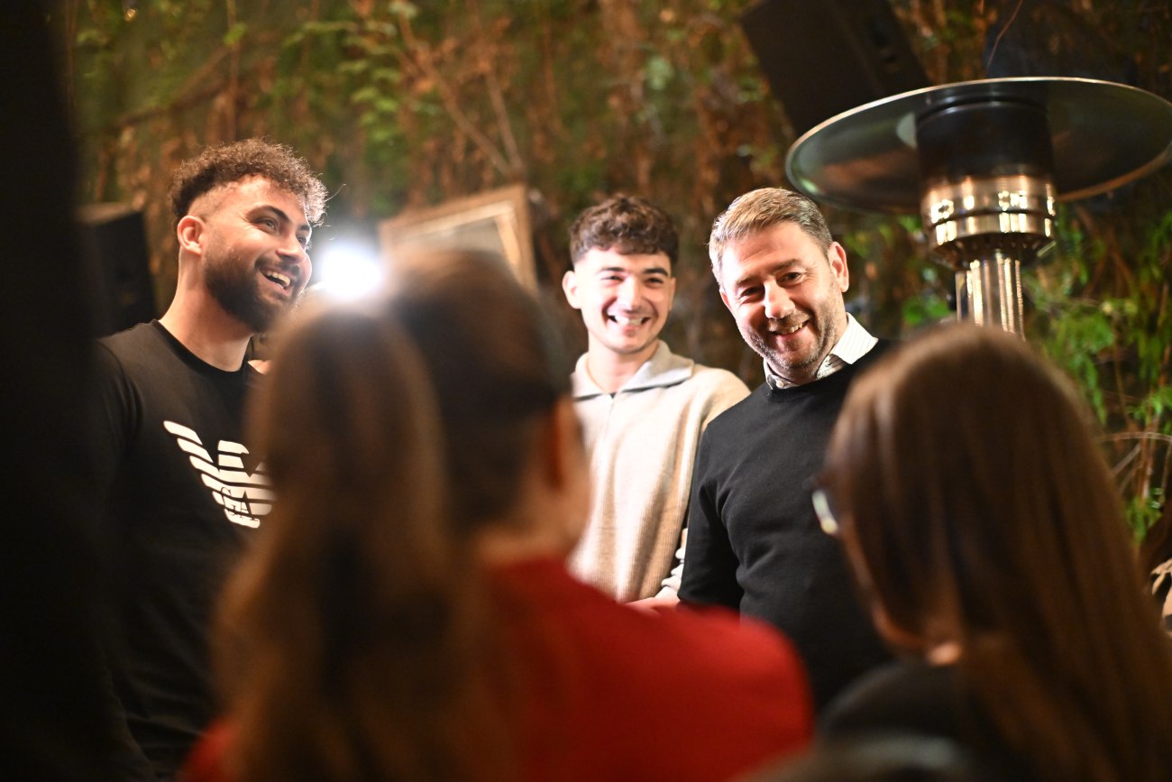 Ανδρουλάκης: Στόχος του προγράμματος του ΠΑΣΟΚ είναι να δώσει προοπτική στη νέα γενιά