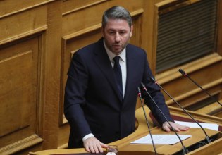 Ανδρουλάκης κατά Μητσοτάκη: Επιτρέψατε πάρτι για τους μεσάζοντες και τα ολιγοπώλια – Μόνος χαμένος ο πολίτης