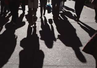 Έρευνα της Metron Analysis για το ΕΕΑ: Απαισιόδοξη η νέα γενιά το μέλλον