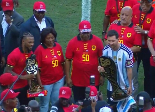 «Λάμψη» Μέσι στη νίκη της Αργεντινής επί της Ανγκόλας (2-0) σε ιστορικό φιλικό (vid)