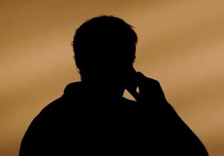 Κρήτη: Πώς προσπάθησαν να εξαπατήσουν έναν αδιόριστο εκπαιδευτικό και μια ηλικιωμένη – Η αγγελία στο Facebook